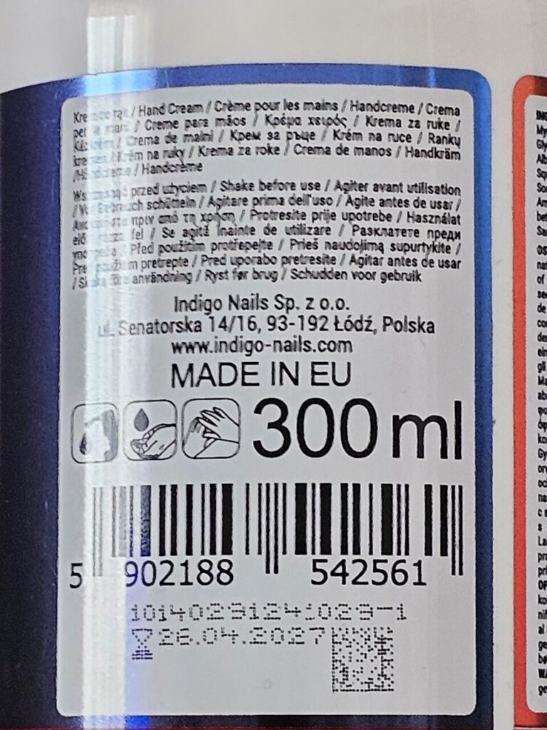 Adres domeny www.indigo-nails.com na tylnej etykiecie produktu Indigo – przykład użycia domeny internetowej w oznaczeniu produktu
